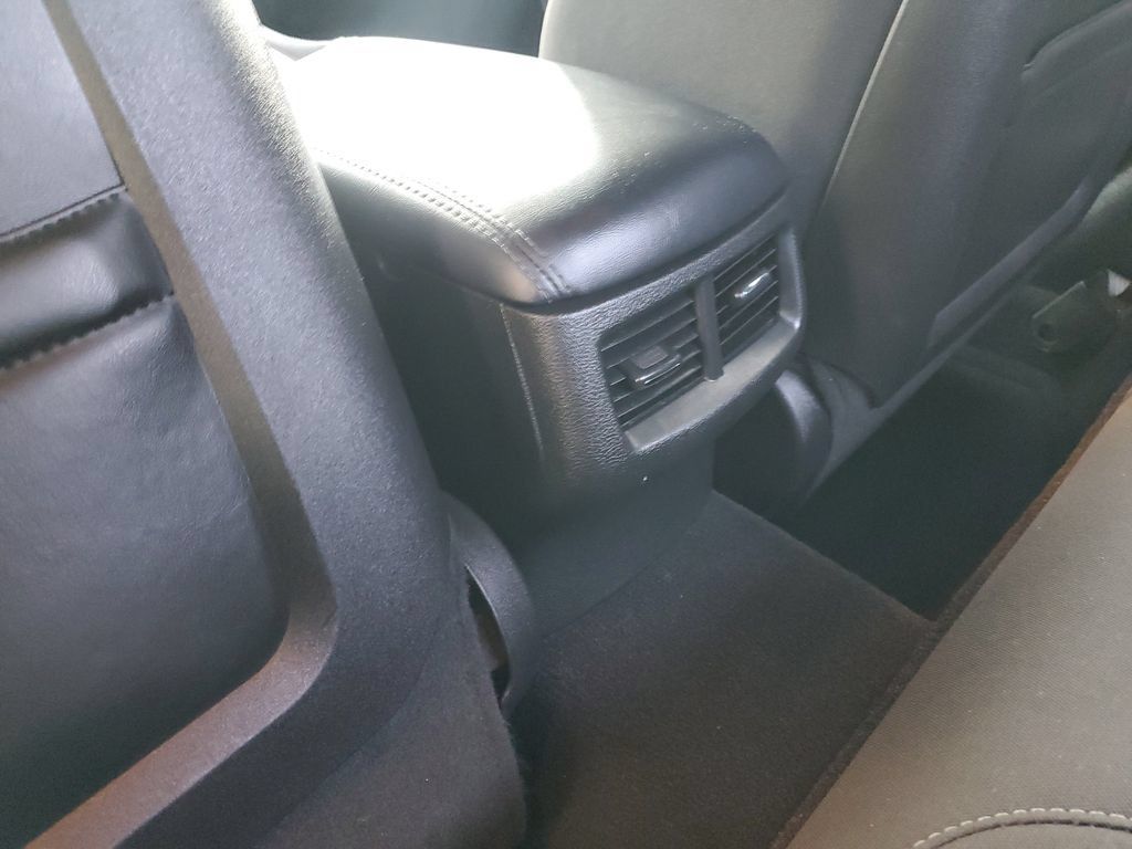 Used 2021 Dodge Challenger GT RWD image 11