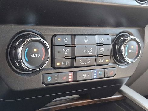 Used 2019 Ford F150 Lariat image 12