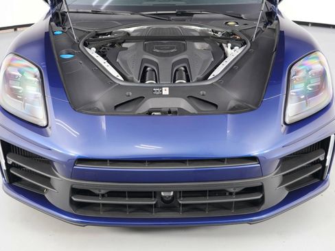 Used 2025 Porsche Panamera 4S w/ Premium Package image 8