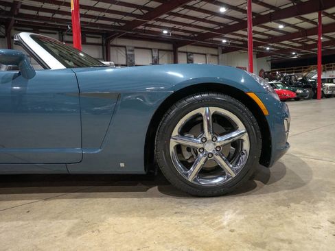 Used 2007 Saturn Sky w/ Premium Trim Pkg image 11