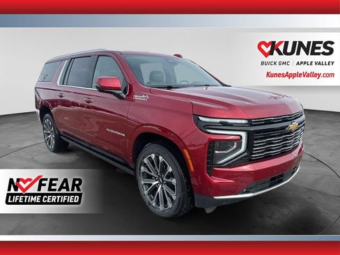 Used 2025 Chevrolet Suburban High Country AWD/4WD image 1