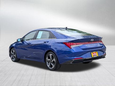 Used 2023 Hyundai Elantra Limited FWD image 5