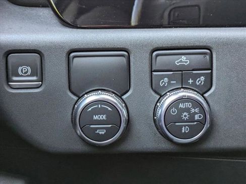 Used 2022 GMC Sierra 1500 Elevation image 16