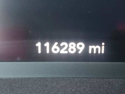 Used 2019 Chrysler Pacifica Touring-L image 19