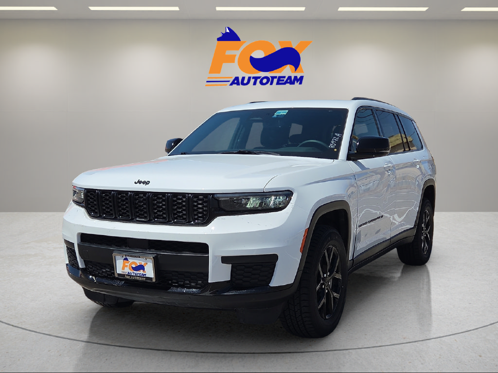 Used 2024 Jeep Grand Cherokee L Laredo RWD image 1