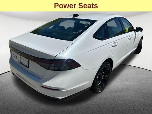 Used 2025 Honda Accord SE image 10