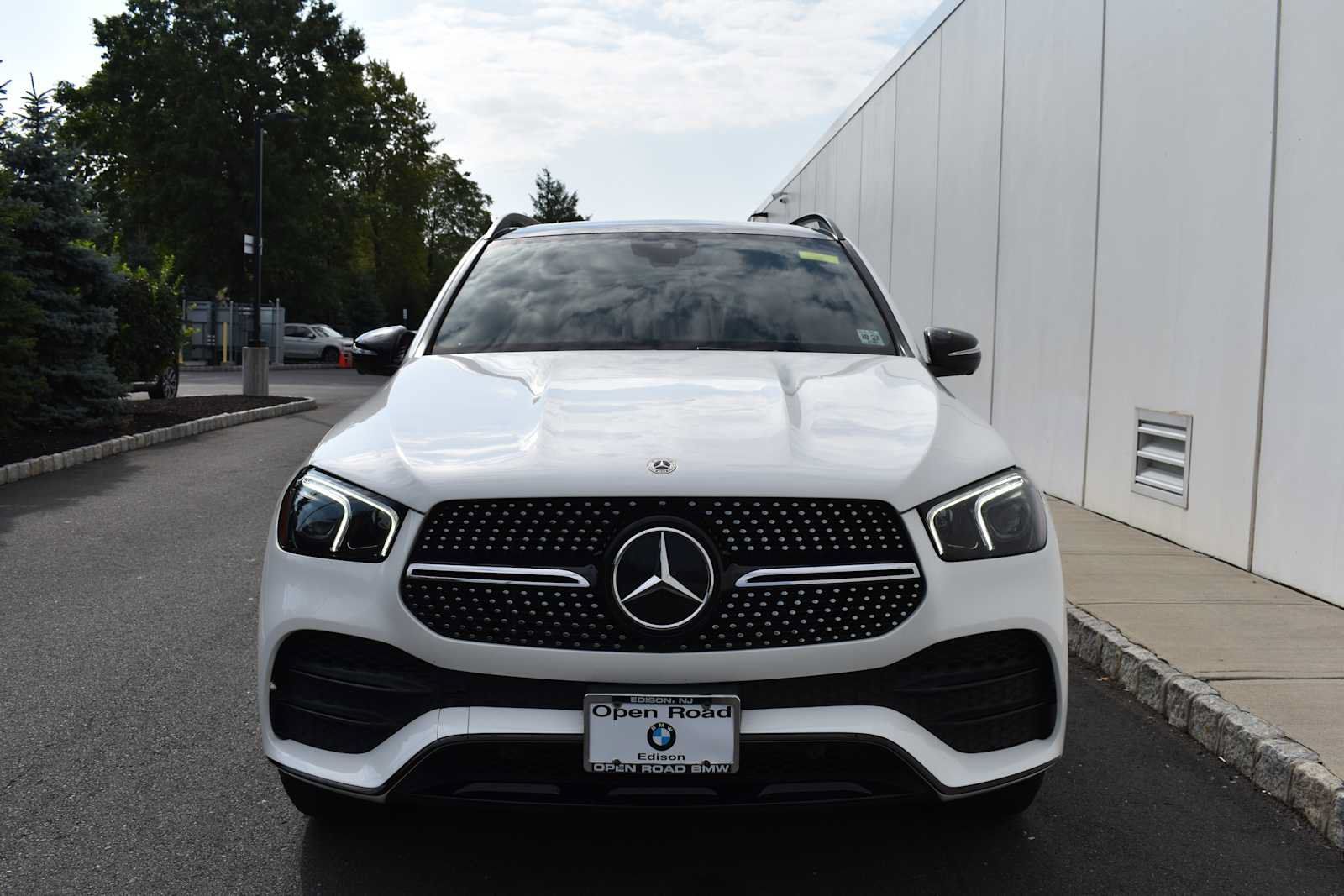 Used 2022 Mercedes-Benz GLE 350 4MATIC image 2