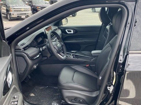 New 2026 Jeep Compass Limited image 15