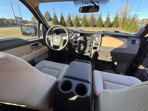 Used 2011 Ford F150 XLT w/ XLT Chrome Pkg image 11