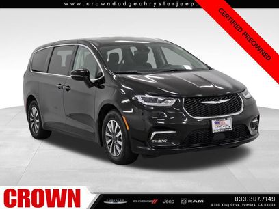 Certified 2024 Chrysler Pacifica Select