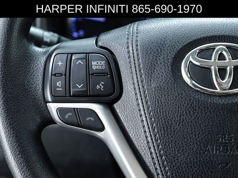 Used 2018 Toyota Highlander LE image 59