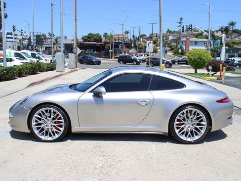 Used 2013 Porsche 911 Carrera 4S AWD/4WD image 2