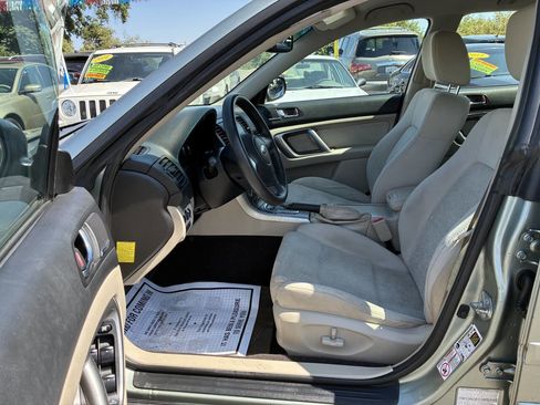 Used 2009 Subaru Outback 2.5i Special Edition image 3