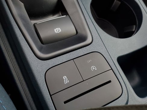 New 2025 Ford Maverick XLT w/ XLT Luxury Package image 27