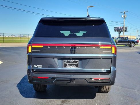 New 2025 Lincoln Navigator L Reserve w/ Jet Appearance Package image 5