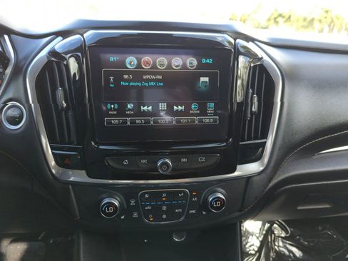 Used 2019 Chevrolet Traverse LT w/ LT Premium Package image 14
