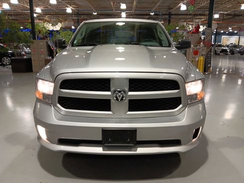 Used 2017 RAM 1500 Express w/ Express Value Package image 3