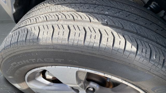 Used 2019 Jeep Cherokee Limited AWD/4WD image 30
