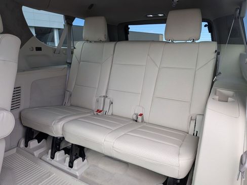 Certified 2026 Cadillac Escalade ESV Platinum Sport w/ LPO, Floor Liner Package AWD/4WD image 21