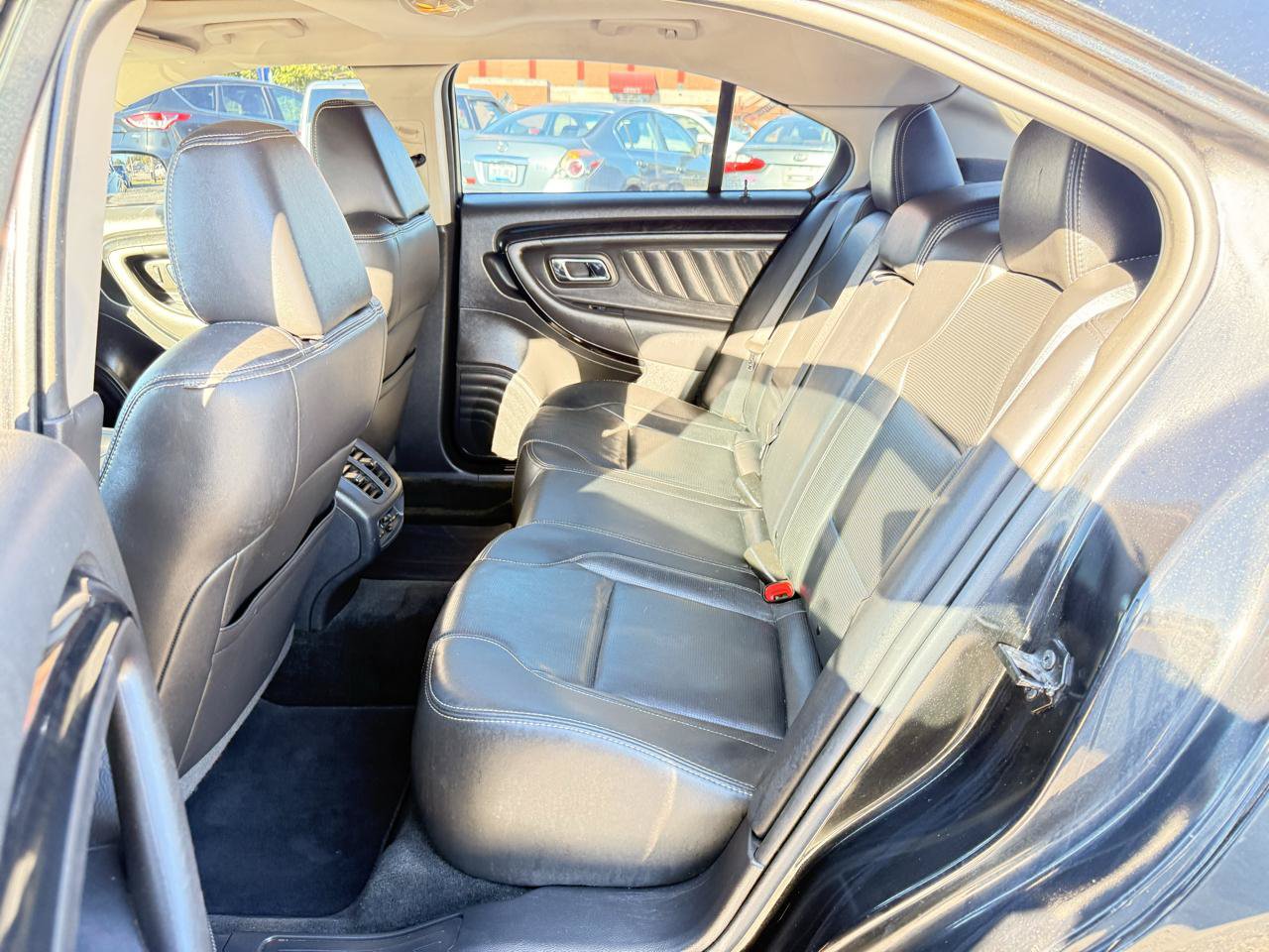 Used 2011 Ford Taurus Limited w/ 301A Rapid Spec Order Code FWD image 8