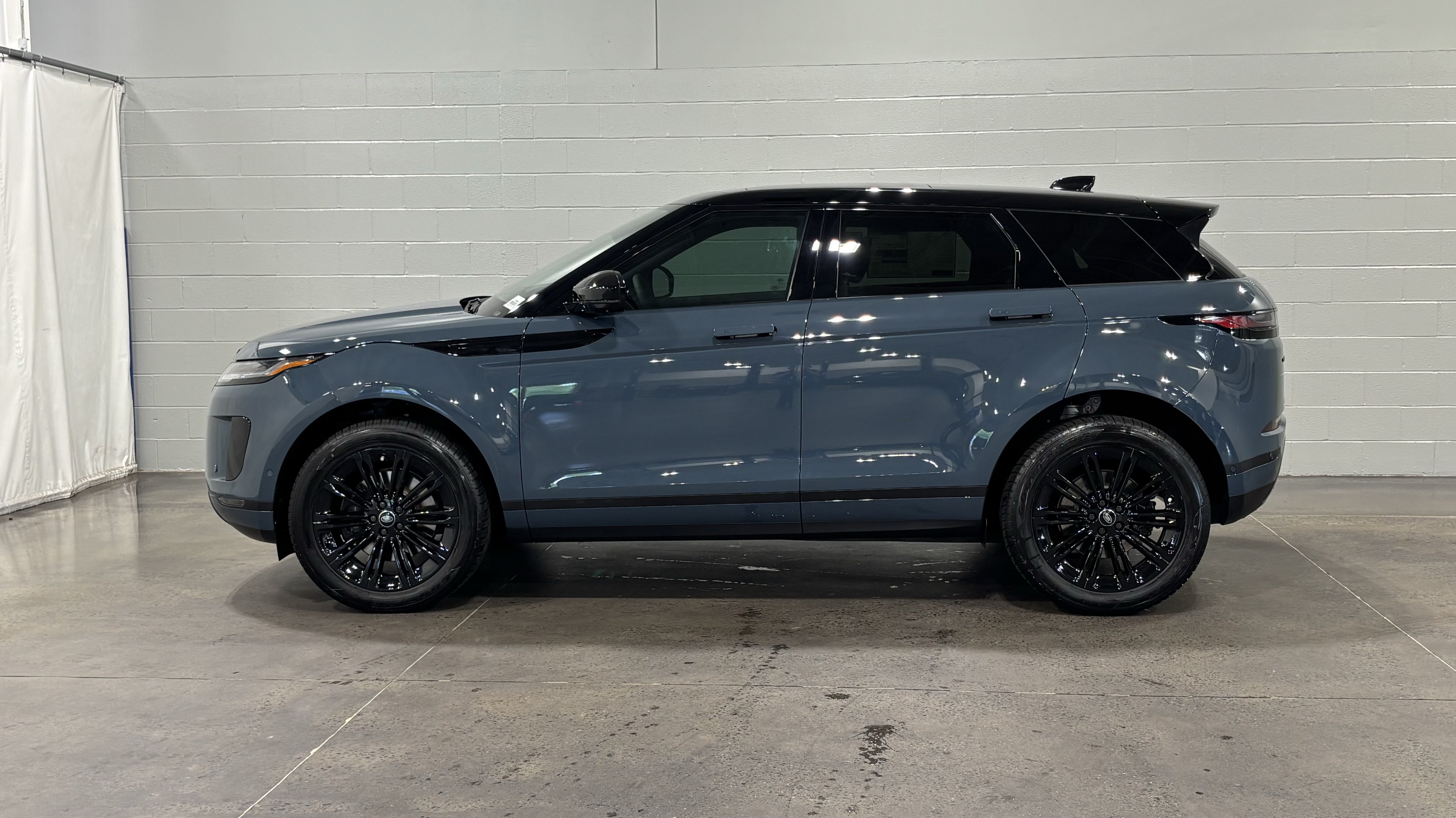 New 2026 Land Rover Range Rover Evoque S AWD/4WD image 7