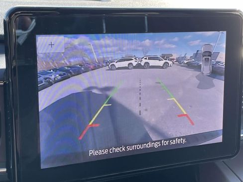 Used 2023 Ford Explorer XLT w/ Equipment Group 202A image 17