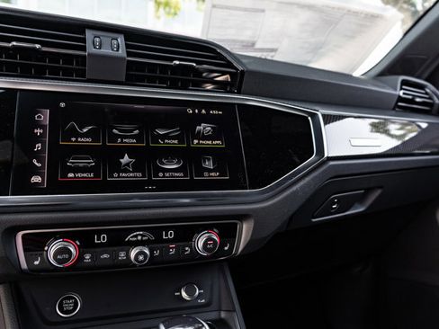 Used 2025 Audi Q3 2.0T Premium Plus image 14