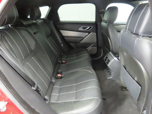 Used 2018 Land Rover Range Rover Velar R-Dynamic SE image 21