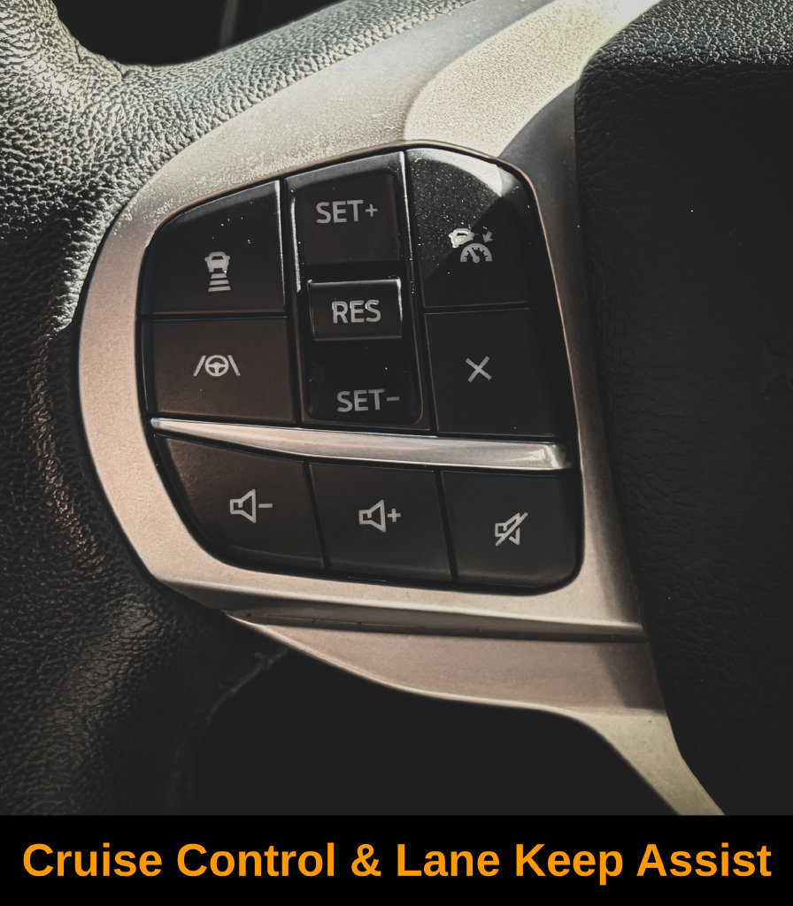 Used 2021 Ford Explorer XLT w/ Equipment Group 202A AWD/4WD image 8