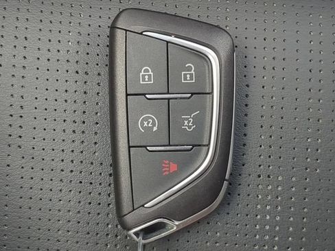 Used 2024 Cadillac Lyriq Sport RWD image 36