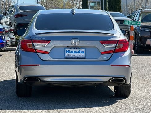 Used 2019 Honda Accord Sport image 9