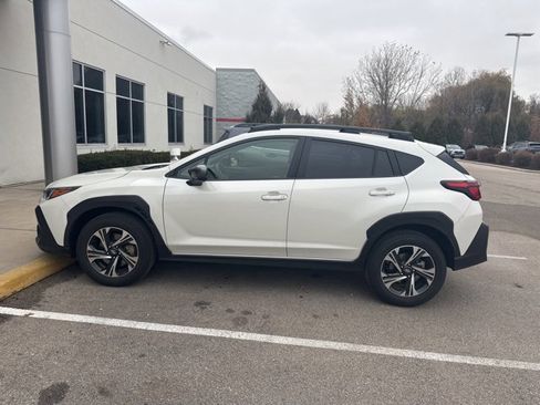 Used 2024 Subaru Crosstrek 2.0i Premium image 12