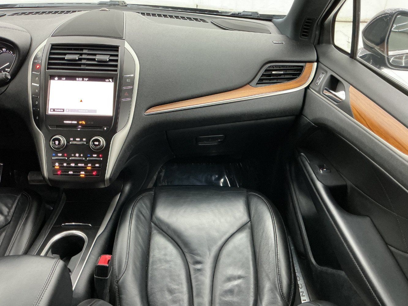 Used 2019 Lincoln MKC Select w/ Select Plus Package AWD/4WD image 28