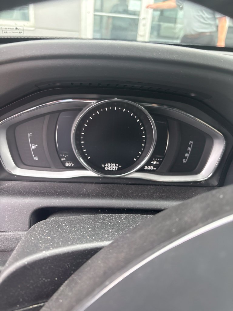 Used 2017 Volvo XC60 T5 Inscription w/ Preferred Option Package FWD image 13
