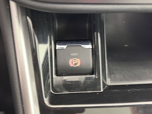 Certified 2024 Subaru Outback Limited image 28