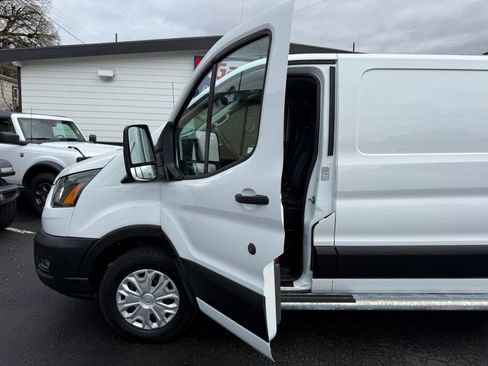 Used 2024 Ford Transit 250 Low Roof w/ Exterior Upgrade Package image 18