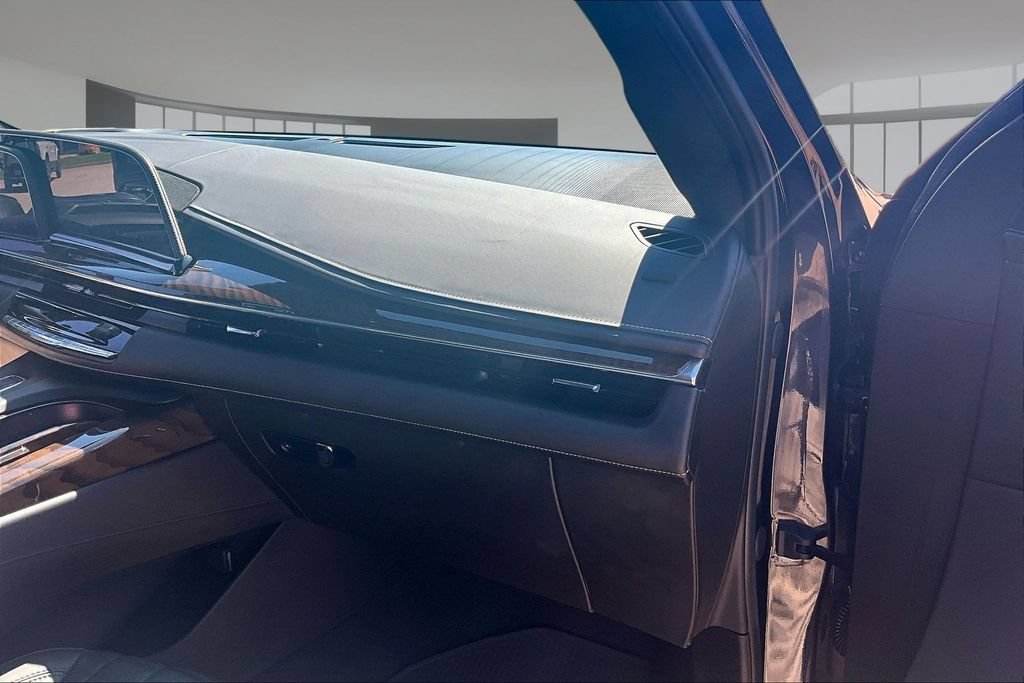Used 2024 Cadillac Escalade Sport Platinum AWD/4WD image 16