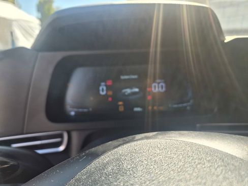 Used 2025 Hyundai Elantra SE w/ Cargo Package image 16