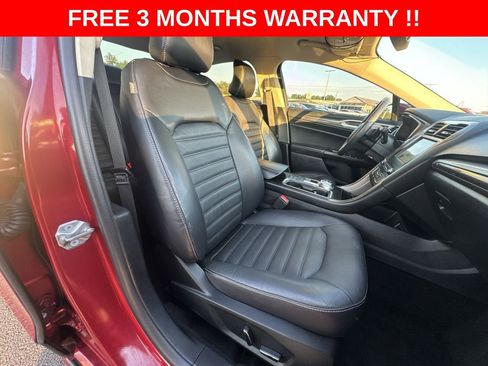 Used 2018 Ford Fusion SE w/ Fusion SE Technology Package FWD image 21