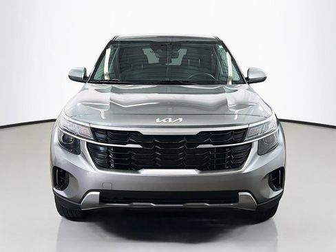 Used 2024 Kia Seltos LX AWD/4WD image 2
