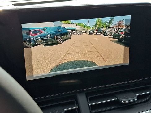 Used 2026 Chevrolet Trax LT w/ Driver Confidence Package FWD image 14