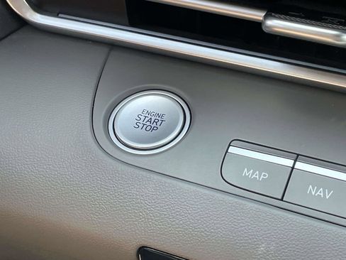 Certified 2025 Hyundai Elantra SEL FWD image 21