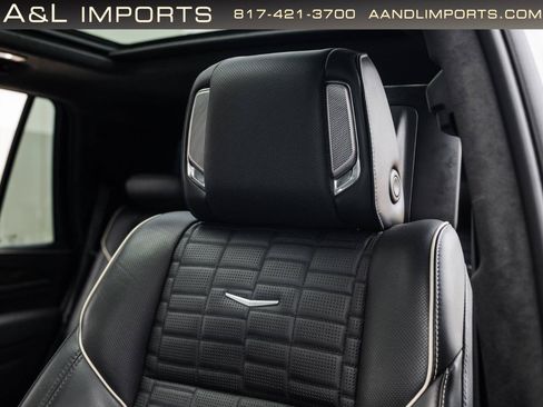 Used 2022 Cadillac Escalade Sport Platinum w/ Heavy-Duty Trailer Package AWD/4WD image 51