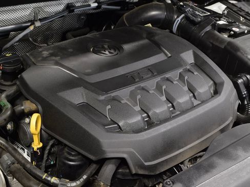 Used 2021 Volkswagen Tiguan SEL Premium R-Line AWD/4WD image 36