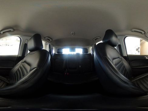 Used 2023 Ford Edge SEL image 42