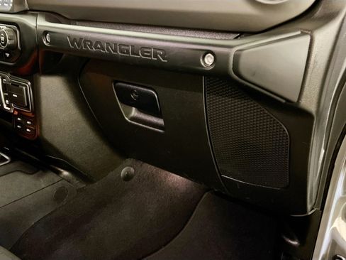 Used 2022 Jeep Wrangler Sport AWD/4WD image 34