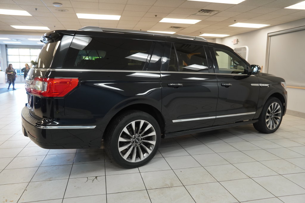 Used 2020 Lincoln Navigator L Reserve AWD/4WD image 16