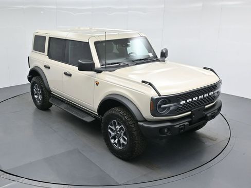 New 2025 Ford Bronco Badlands image 37