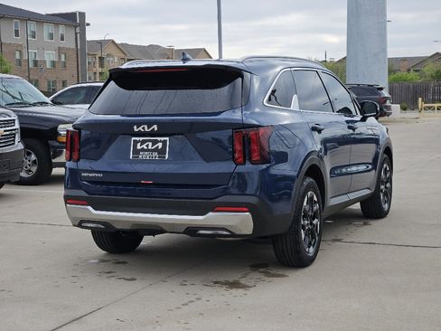 New 2026 Kia Sorento S image 3