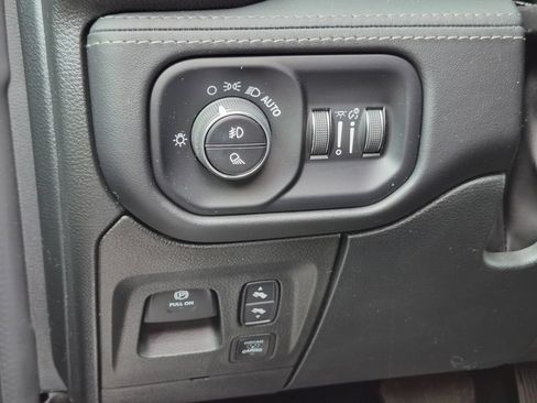 Used 2023 RAM 1500 Limited AWD/4WD image 14